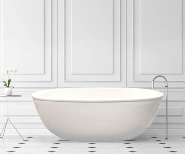 Oval Freestanding Tub with Rounded Rim, Curving Sides