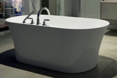 Oval Freestanding Bath with Curving Sides, Faucet Deck