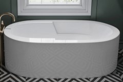 Oval Freestanding Bath, Straight Sides, Flat Rim, Armrests