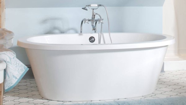 Hanna Freestanding Acrylic Soaking Bath with Center Drain, Flat Rim