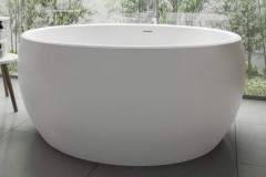 Round Freestanding Bath, Center Drain, Angled Rim