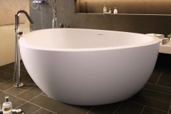 Triangle Freestanding Bath, Wide Flat Rim, Curving Sides