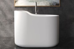 Japanese Style Freestanding Bath with Raised Neck Rest