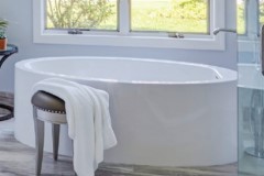 Freestanding Oval Tub, Straight Sides, End Drain