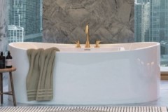 Freestanding Oval Bath, Slightly Raised Backrests, Faucet Deck