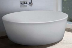 Round Freestanding Bath, Flat Rim, Angled Sides