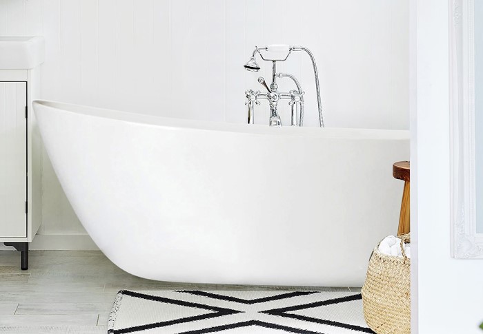 Modern Freestanding Oval Slipper Bath with Rounded Sides