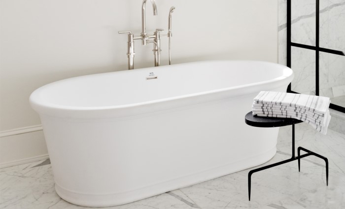 Oval Freestanding Bath, Rolled Rim, Decorative Bands at Tub Bottom